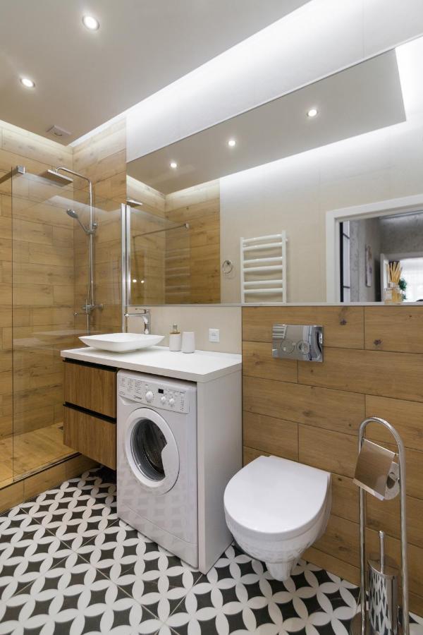 Royal Vip Apartment On Pidmurna 24 إلفيف المظهر الخارجي الصورة